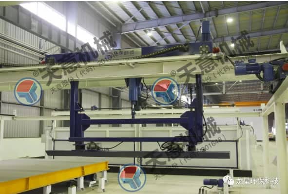 熱烈祝賀天意機械與龍星科技PC構(gòu)件生產(chǎn)線順利交接！