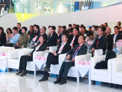 劉洪彬參加濟寧市人才科技創(chuàng)新發(fā)展大會智能制造（數字經濟）產業(yè)論壇并簽約揭牌